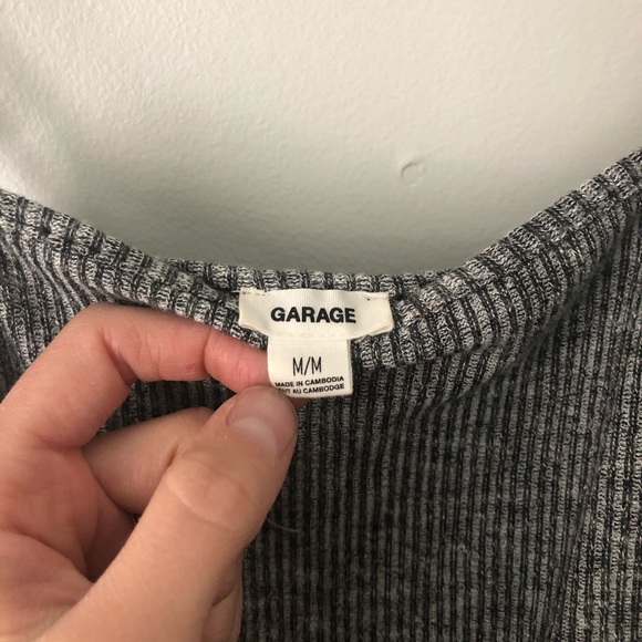 ✨SALE ✨Garage Crop Tank Top - Picture 3 of 3